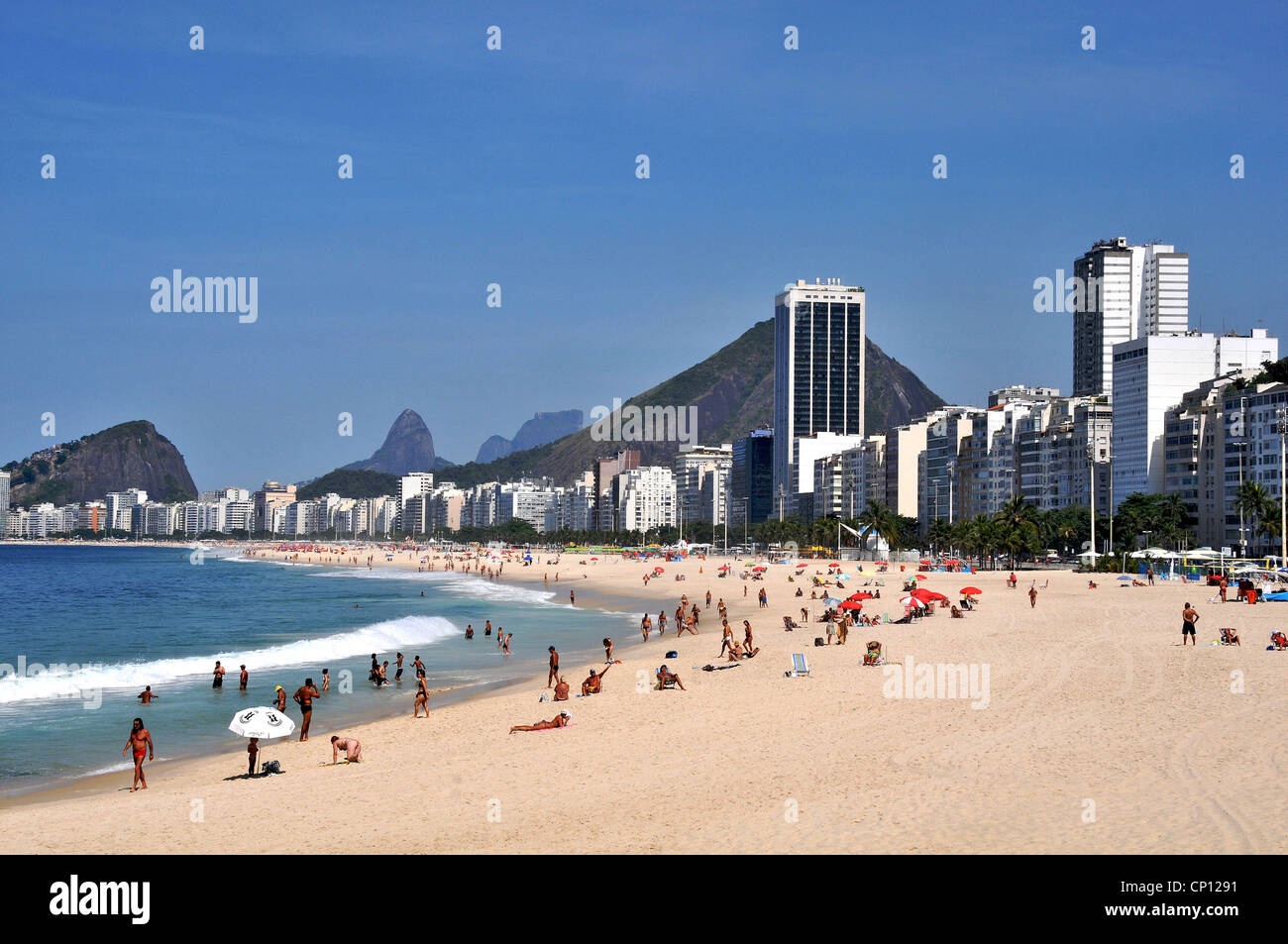 Spiaggia di Copacabana a Rio de Janeiro in Brasile Foto Stock
