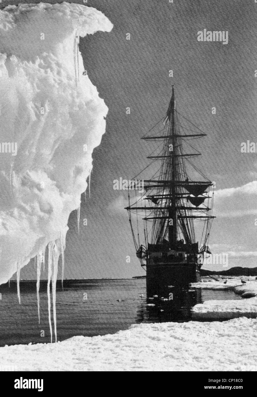 Scott, Robert Falcon, 6.6.1868 - 29.3.1912, esploratore antartico britannico, spedizione in Antartide, 1910 - 1912, la sua nave "Terra Nova" nel MacMurdo Sund, Foto Stock