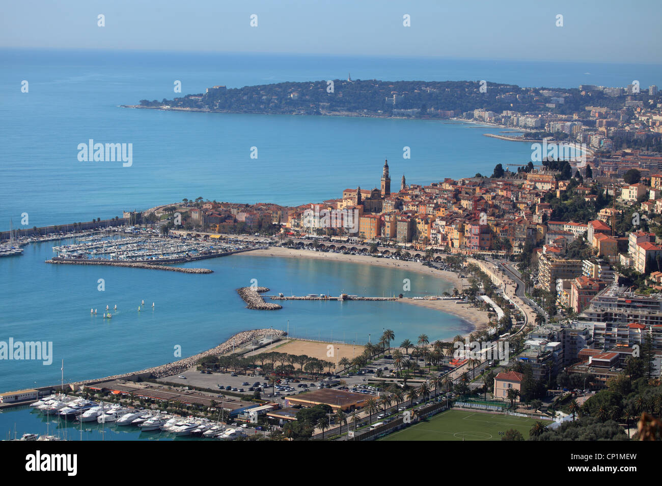 Panoramica della città costiera di Mentone sulla Costa Azzurra Foto Stock