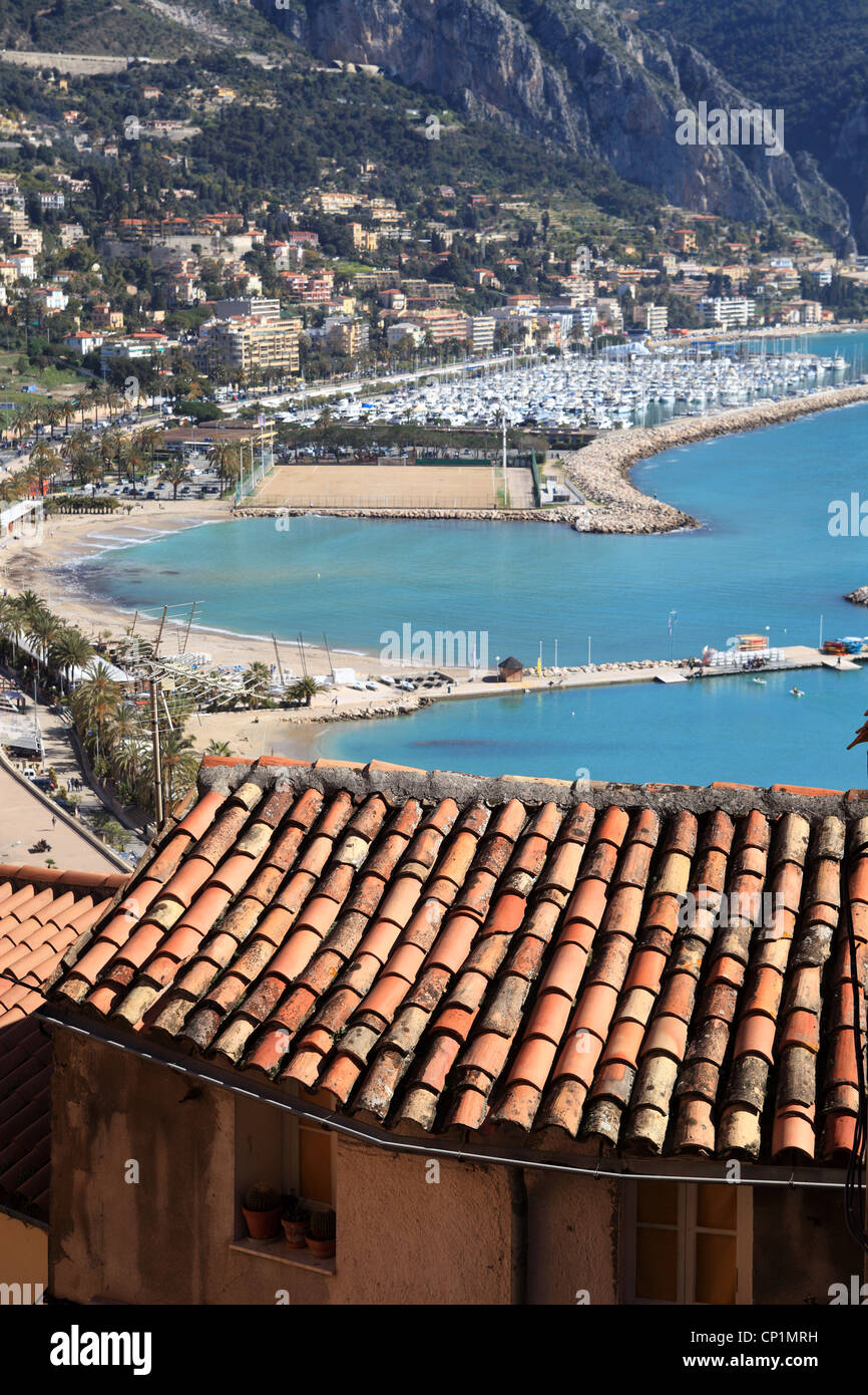 Panoramica della città costiera di Mentone sulla Costa Azzurra Foto Stock