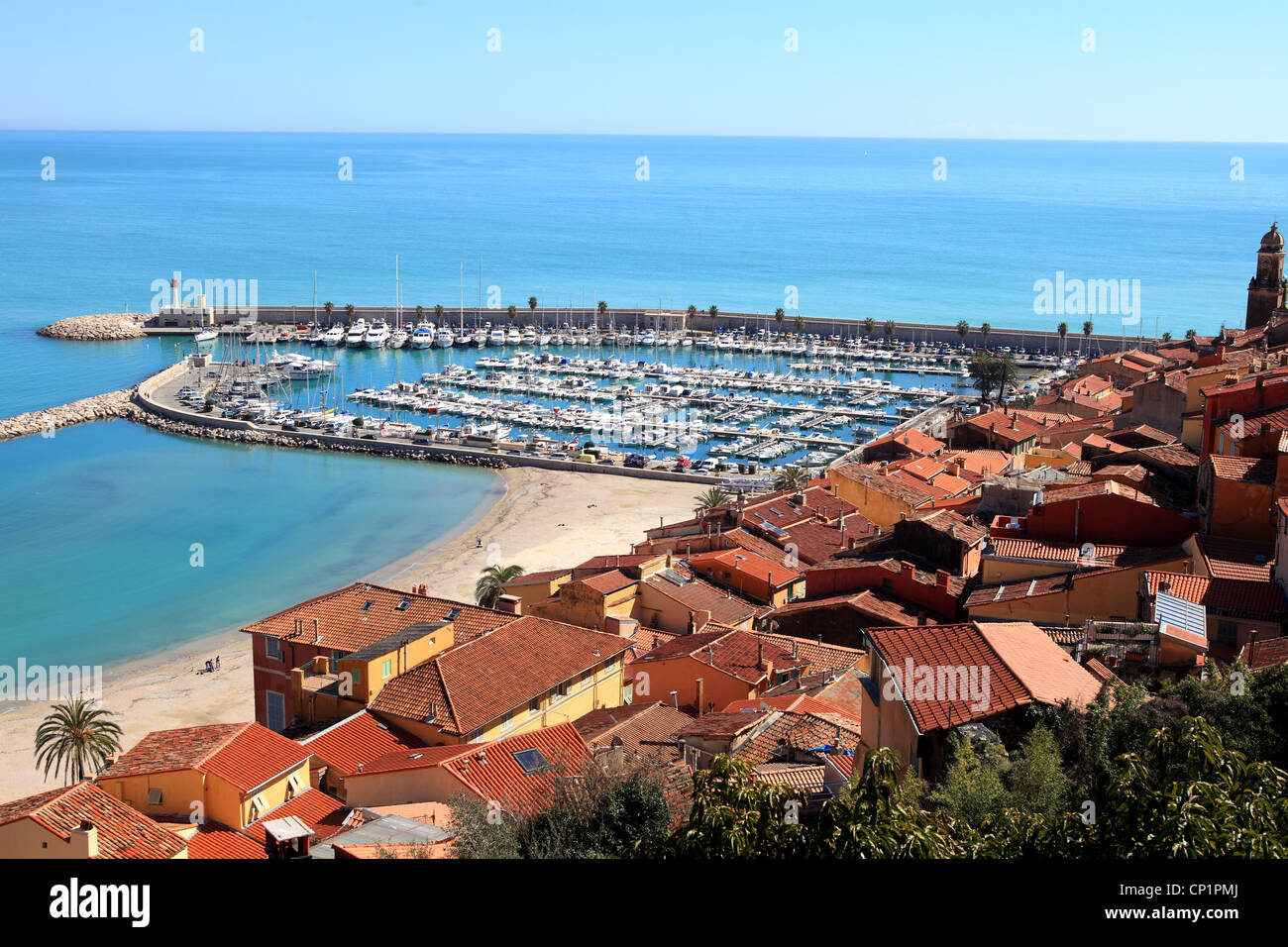 Panoramica della città costiera di Mentone sulla Costa Azzurra Foto Stock