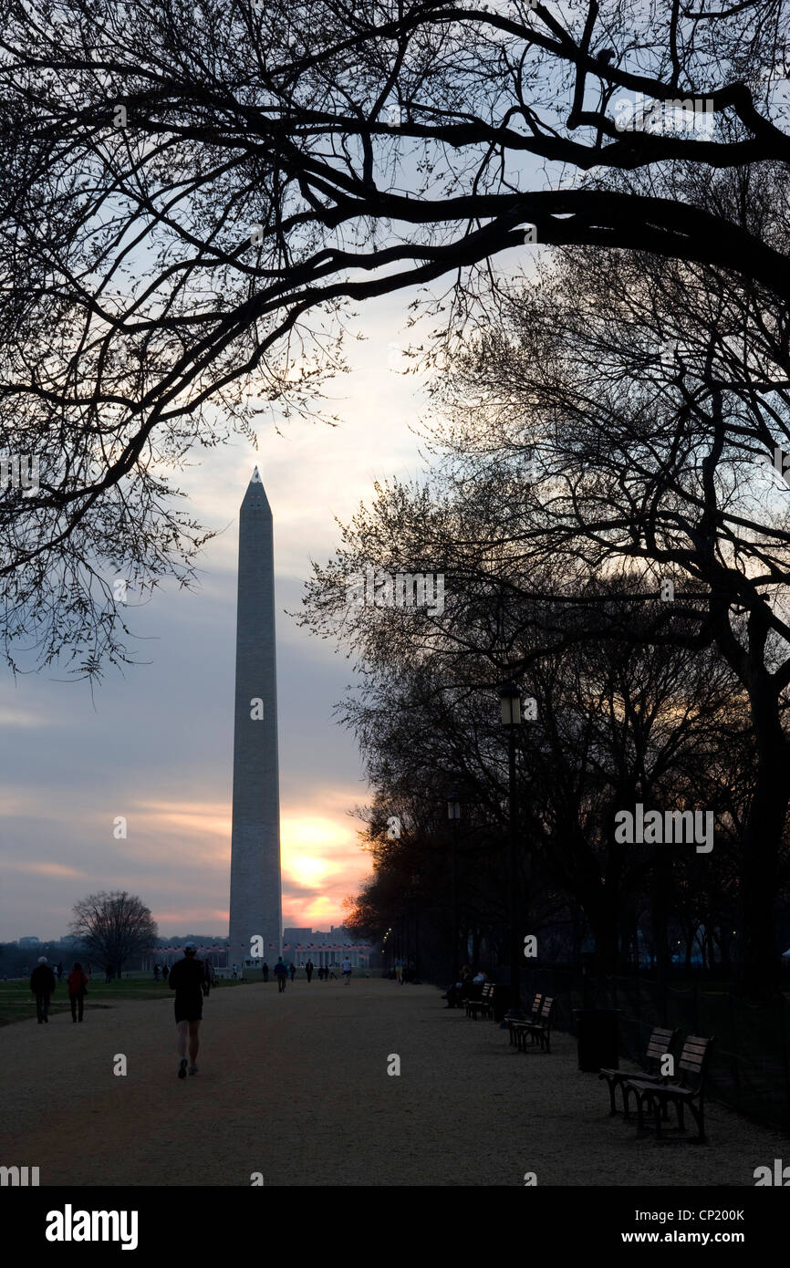 Il Monumento a Washington e il National Mall di Washington D.C. Stati Uniti d'America, Architetti: Architetti: Robert Mills Foto Stock