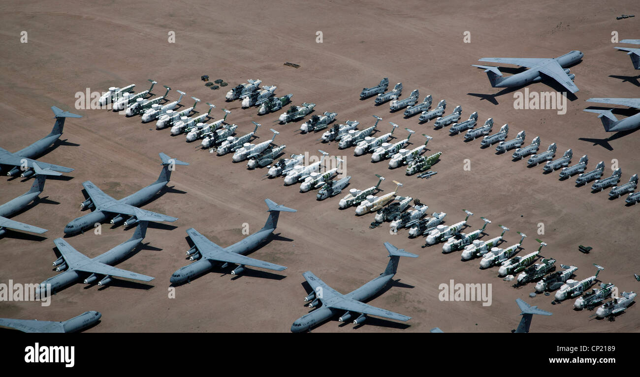 Vista aerea al di sopra di aerei militari cimitero Tucson in Arizona Davis Monthan Air Force Base Foto Stock