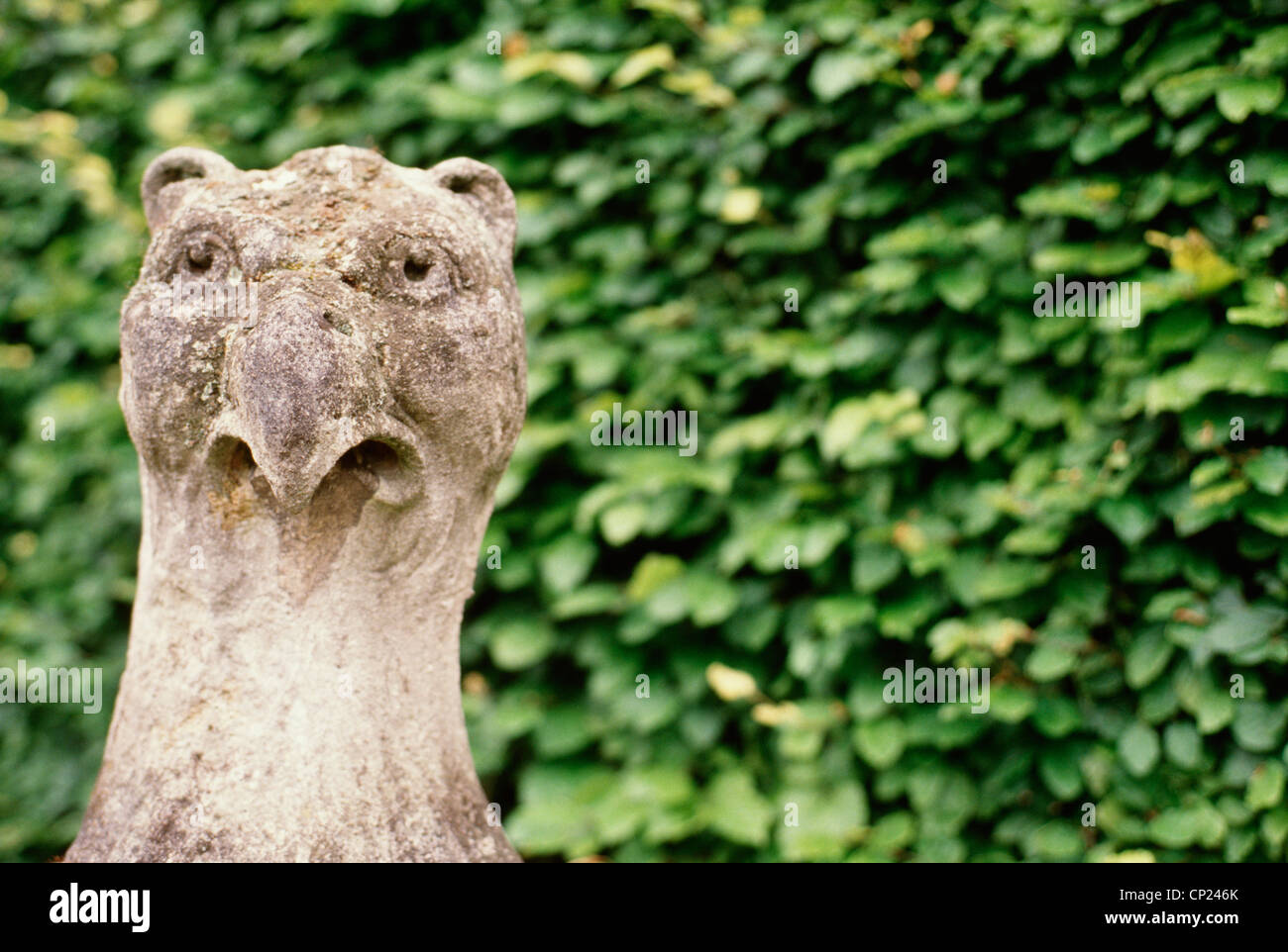 BIANCO e GIALLO LLAMA Giardino Ornamento Scultura Animale Statua di prato all/'aperto NUOVO