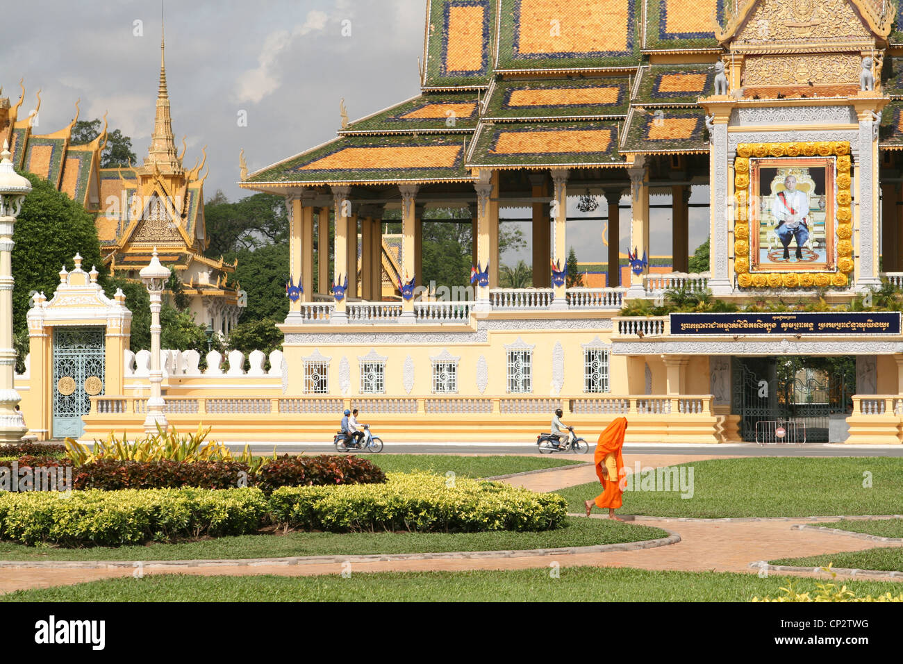 Padiglione e qualche altro edificio presso il Palazzo Reale a Phom Penh Foto Stock