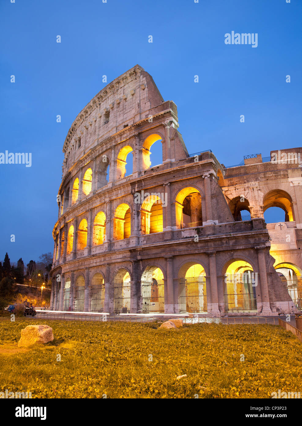 Roma - Colosseo di sera Foto Stock