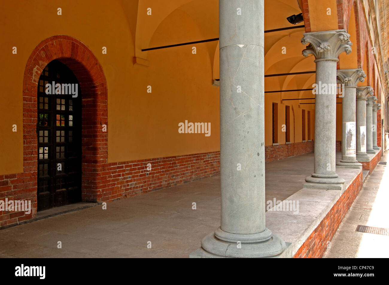 Piemonte - VERCELLI. Le arcate dell'ex Ospedale (XVII-XVIII secolo) Foto Stock