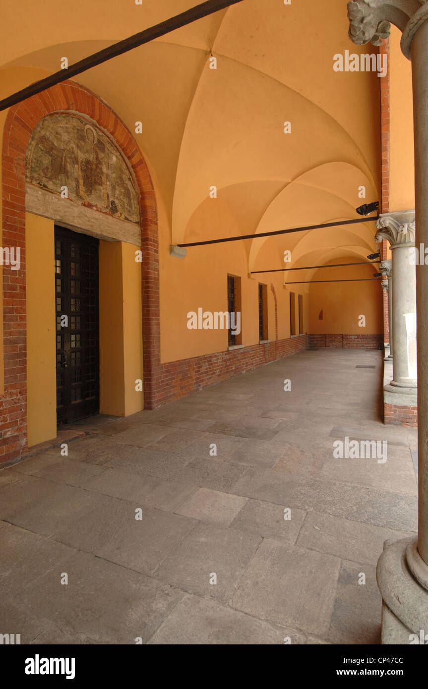 Piemonte - VERCELLI. Le arcate dell'ex Ospedale (XVII-XVIII secolo) Foto Stock