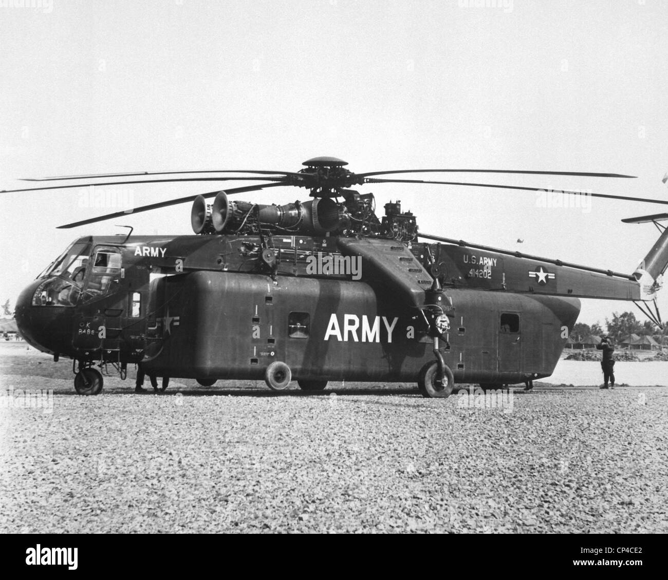Il trasporto in elicottero. Sky elicotteri gru potrebbe sollevare carichi enormi. In Vietnamthey erano utilizzati dall'esercito USA prima della Cavalleria Foto Stock