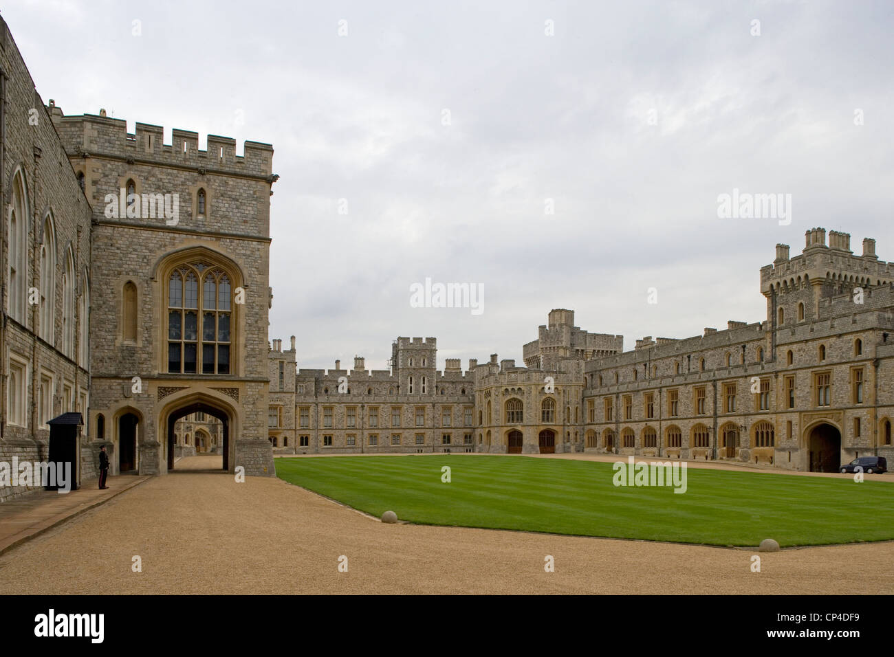 Regno Unito Inghilterra Berkshire Windsor castle, casa della monarchia inglese da più di 900 anni. cortile interno su cui Foto Stock
