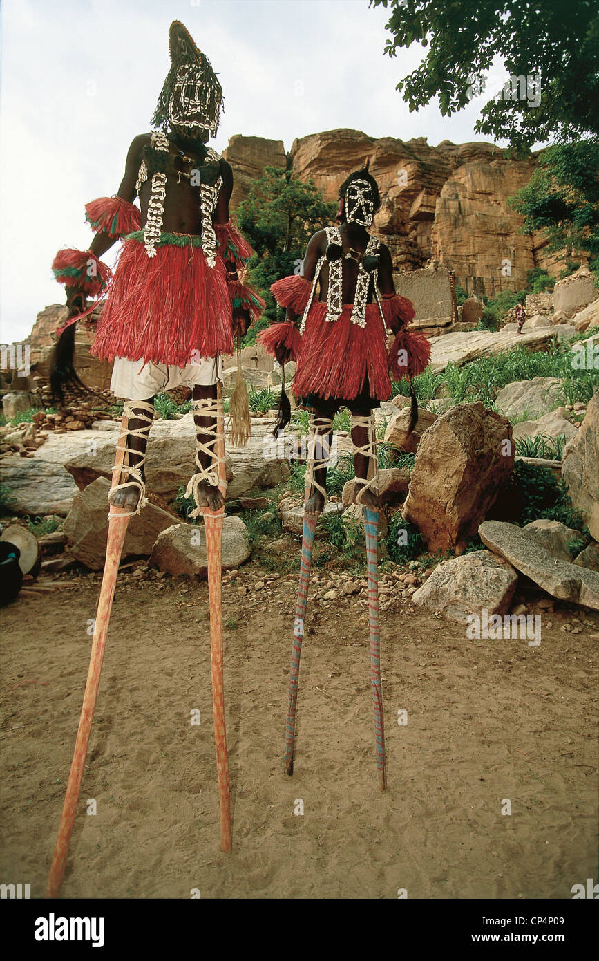 Mali - danza sacra dei Dogon maschere. Foto Stock