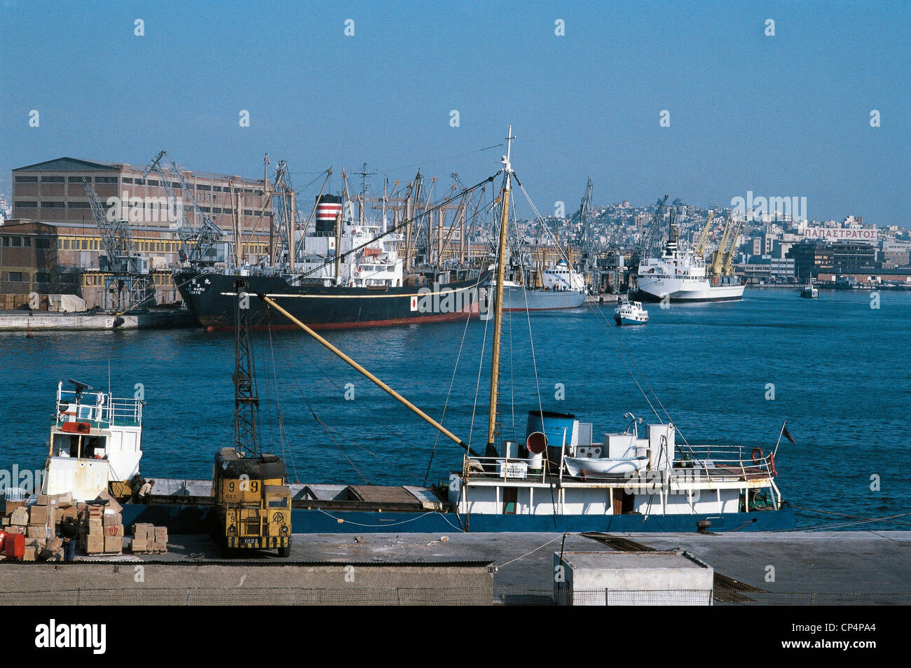 Grecia - Attica - Atene. Il porto del Pireo Foto Stock