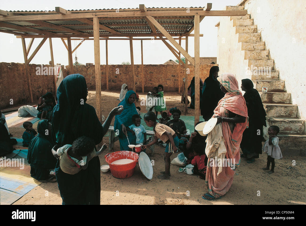 Mauritania - distribuzione di cibo in un centro di 'Medecins Sans Frontieres. Foto Stock