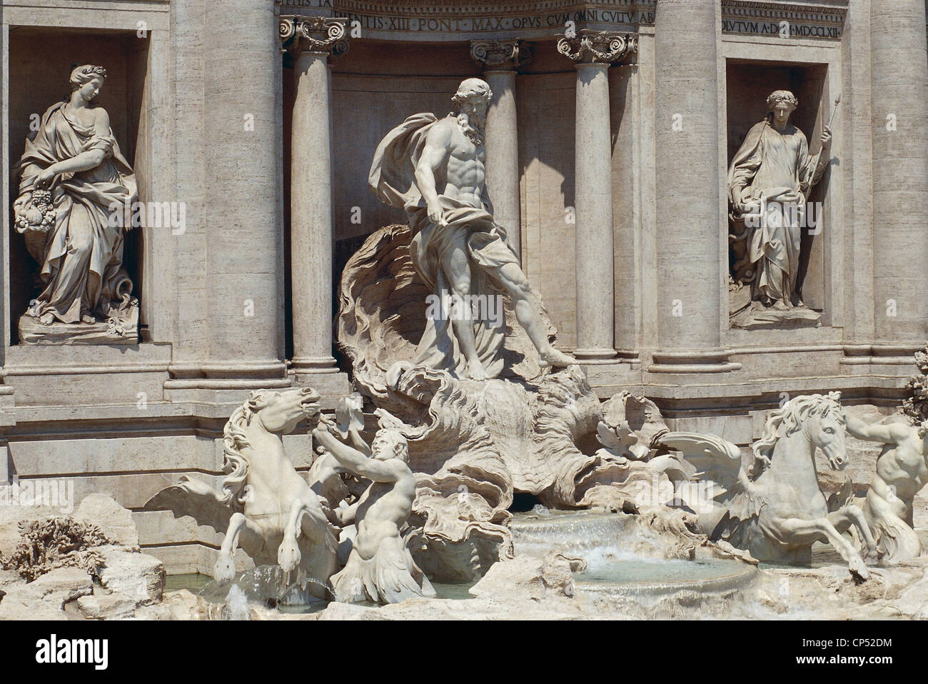 Lazio - ROMA. La fontana di Trevi, dettaglio. Architetto Nicola Salvi, 1732. Foto Stock