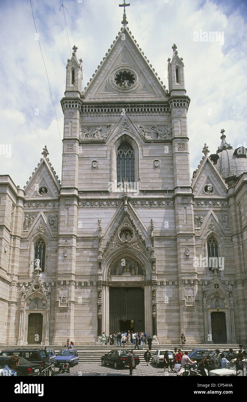 Campania - Napoli. Neogotica di facciata del Duomo. Foto Stock