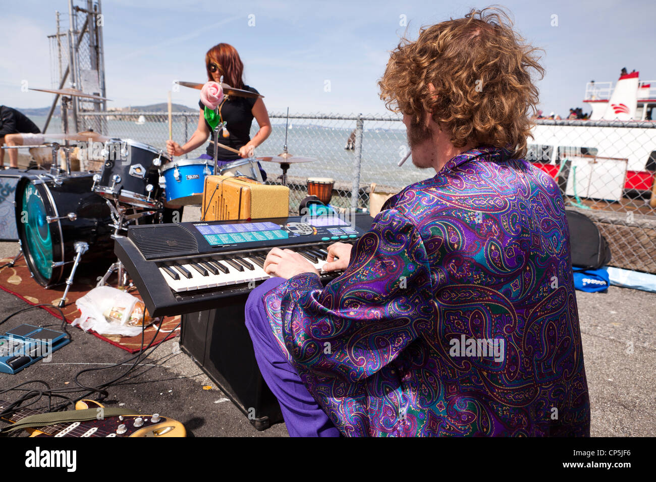 Musicista di strada suonare la tastiera - San Francisco, California USA Foto Stock