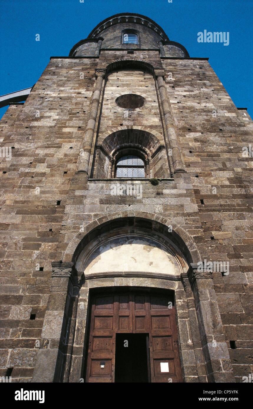 Piemonte - intorno a Chiusa di San Michele (Torino). Sacra di San Michele, il Monte Pirchiriano. Foto Stock