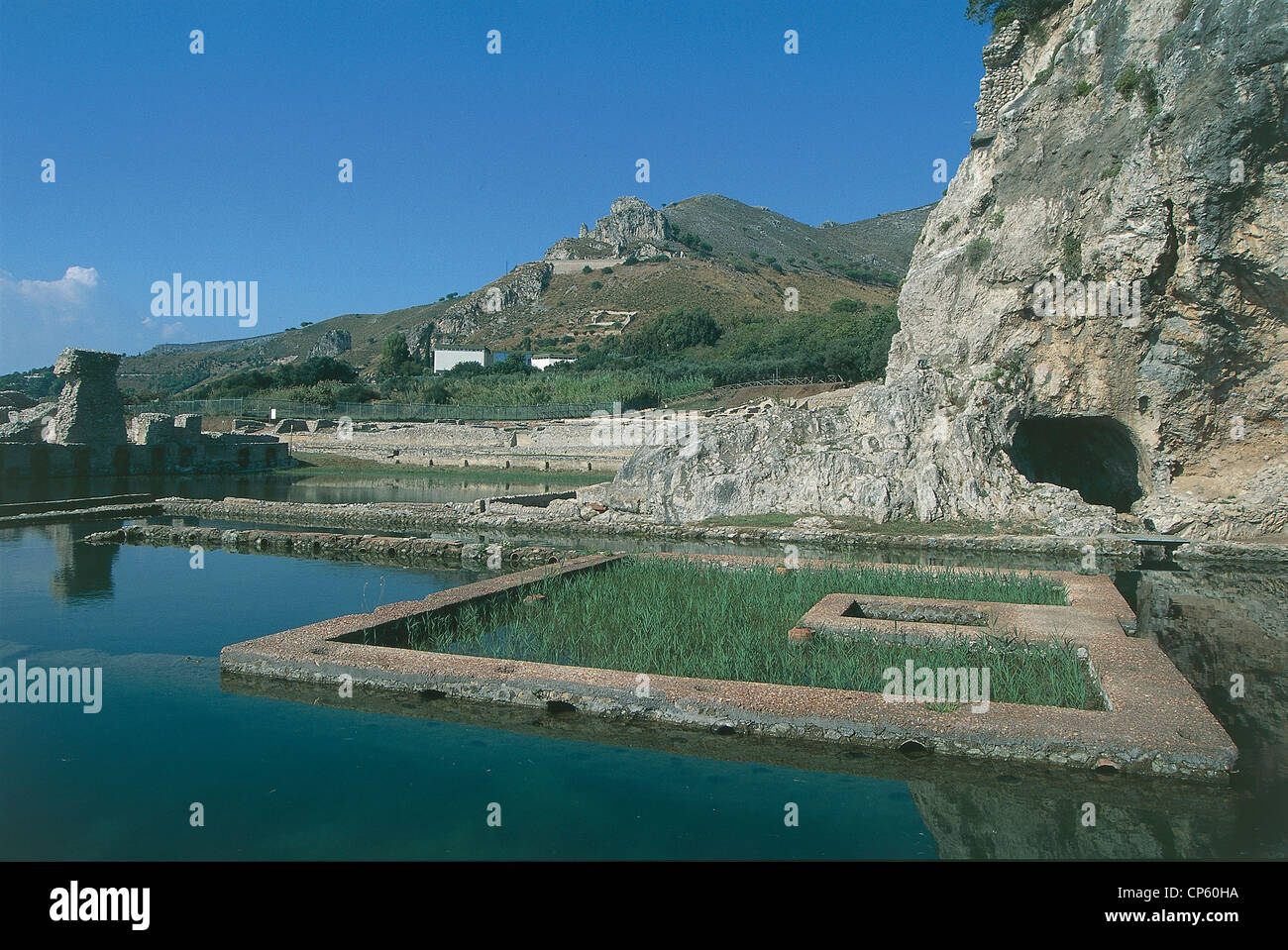 Lazio - SPERLONGA (LT) - Villa romana di età imperiale e quelli delle grotte di Tiberio. Foto Stock