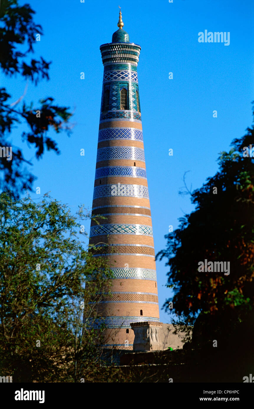 Uzbekistan (Ouzbekistan) - Khiva. Il minareto Islam Khodja, 1910. Foto Stock
