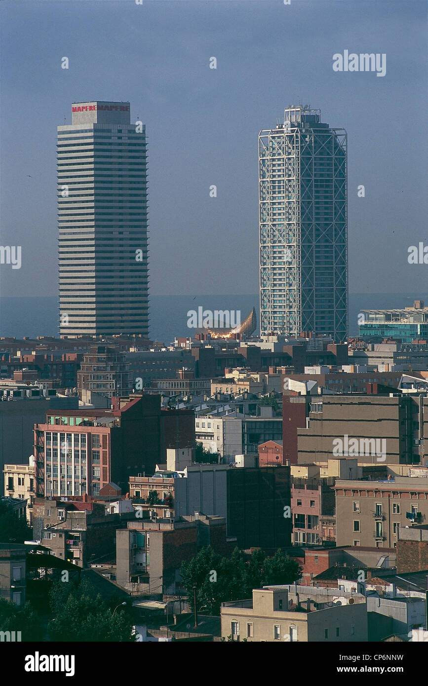 Spagna Catalonia Barcelona Las Dos Torres (progetto di costruzione delle Assicurazioni Mapfre Inigo Ortiz y Enrique de Leon Hotel Arts Project Foto Stock