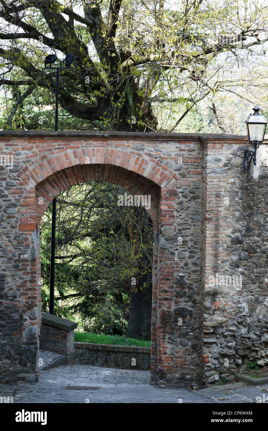 Mura fortificate, Scarperia Foto Stock