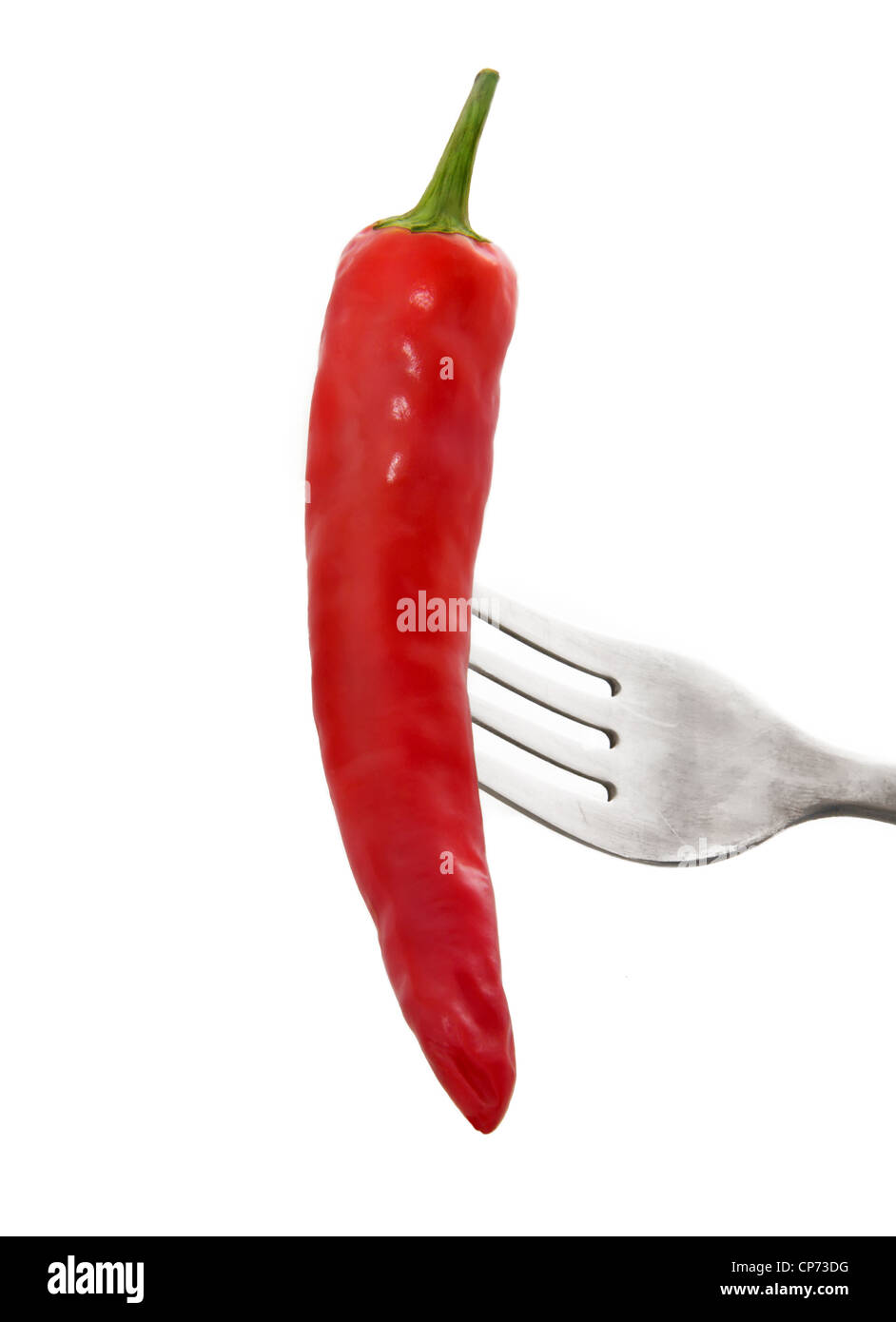 Peperoncino rosso su una forcella isolato su uno sfondo bianco Foto Stock