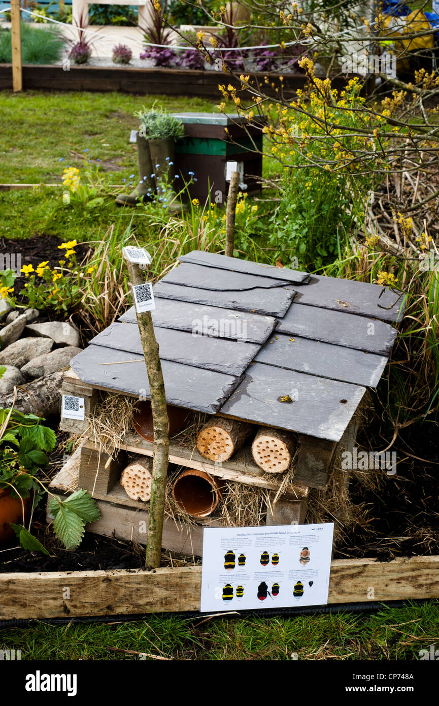 Uso di codici QR sul Wildlife Trust del Sud Ovest e il Galles il giardinaggio per la fauna selvatica dispongono di giardino, 2012 RHS mostrano Cardiff Foto Stock