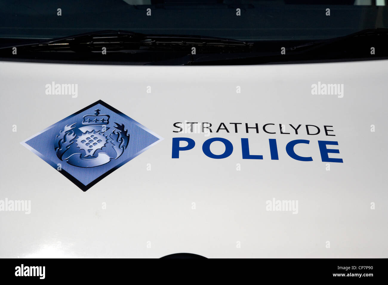 La polizia di strathclyde logo sul cofano del motore di un veicolo Scozia UK Foto Stock