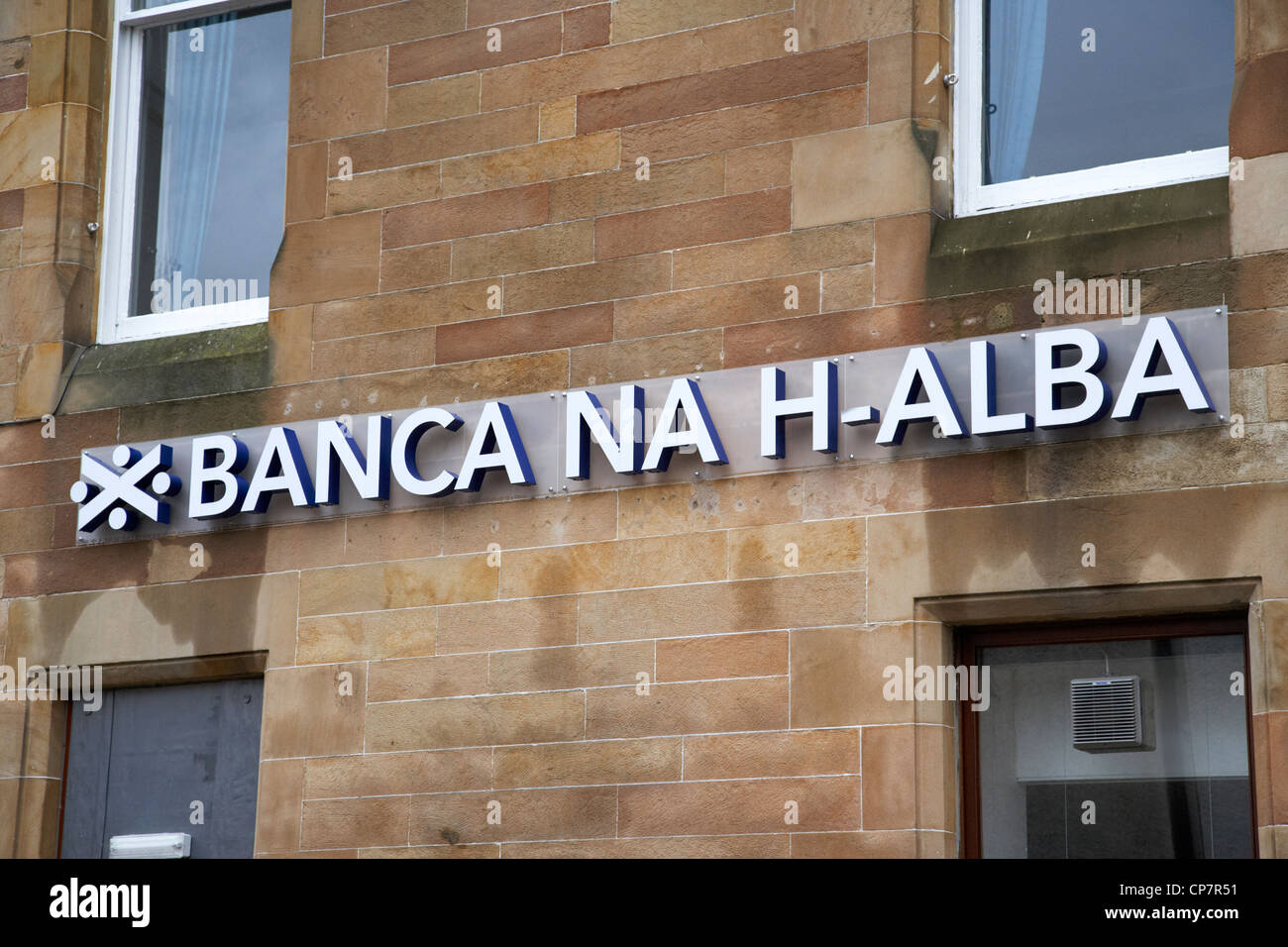 Il gaelico scozzese nome della Bank of Scotland succursale in Fort William Scozia UK Foto Stock