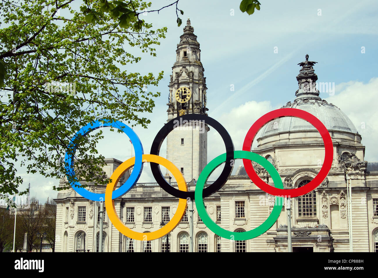 Anelli olimpici nel numero di Cardiff 3163 Foto Stock