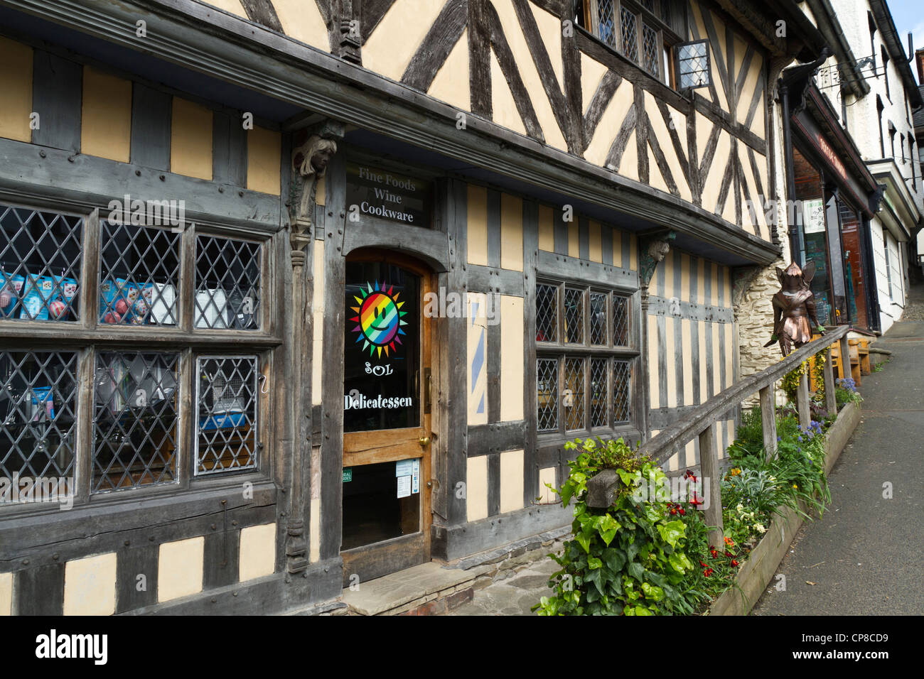 La struttura di legno shop nel castello di Vescovi Shropshire Foto Stock