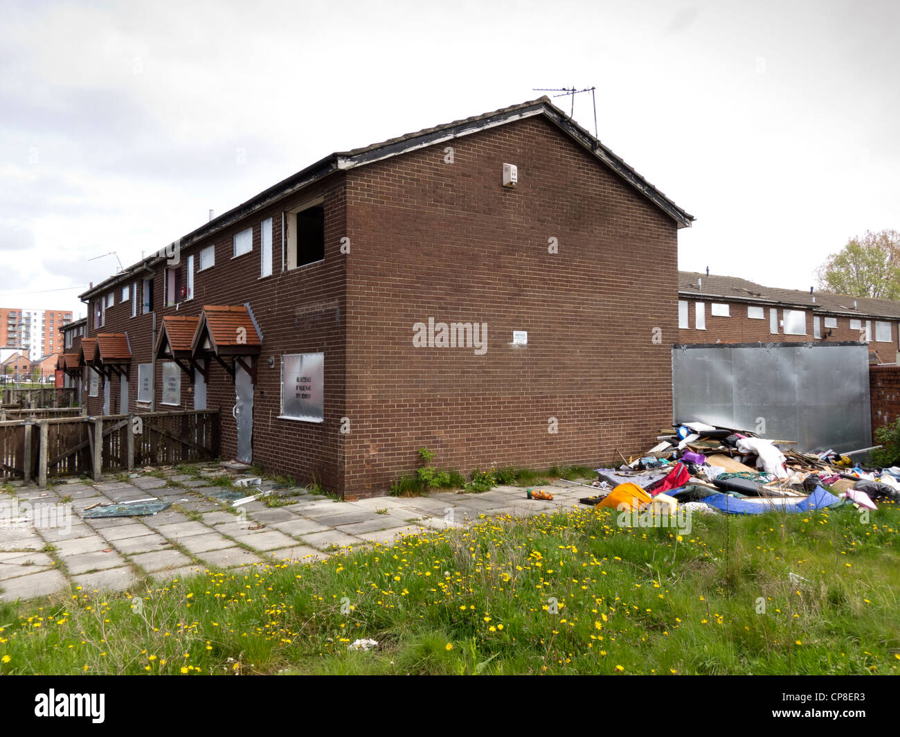 Inghilterra, Salford, inferiore Broughton, ottanta alloggiamento del consiglio pronto per demolizione Foto Stock