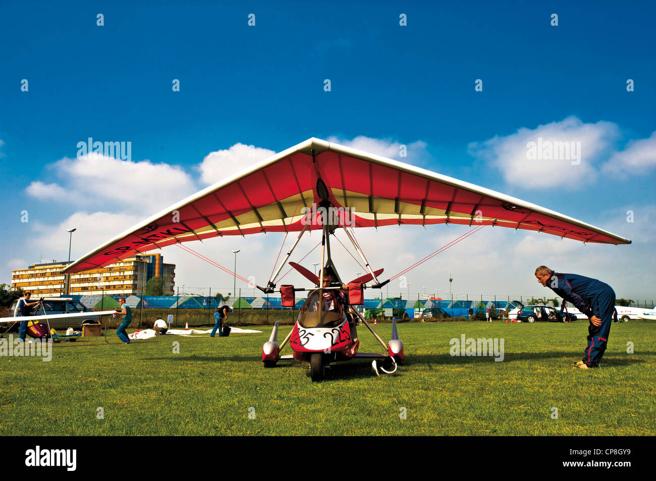 Europa Italia Piemonte Torino Aeroporto di Collegno parola giochi aria motore 2009 Deltaplano Foto Stock