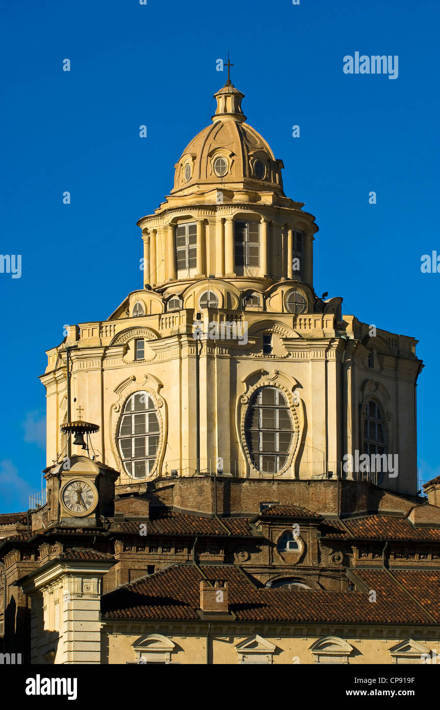 Europa Italia Piemonte Torino Piazza Castello la chiesa di San Lorenzo Foto Stock