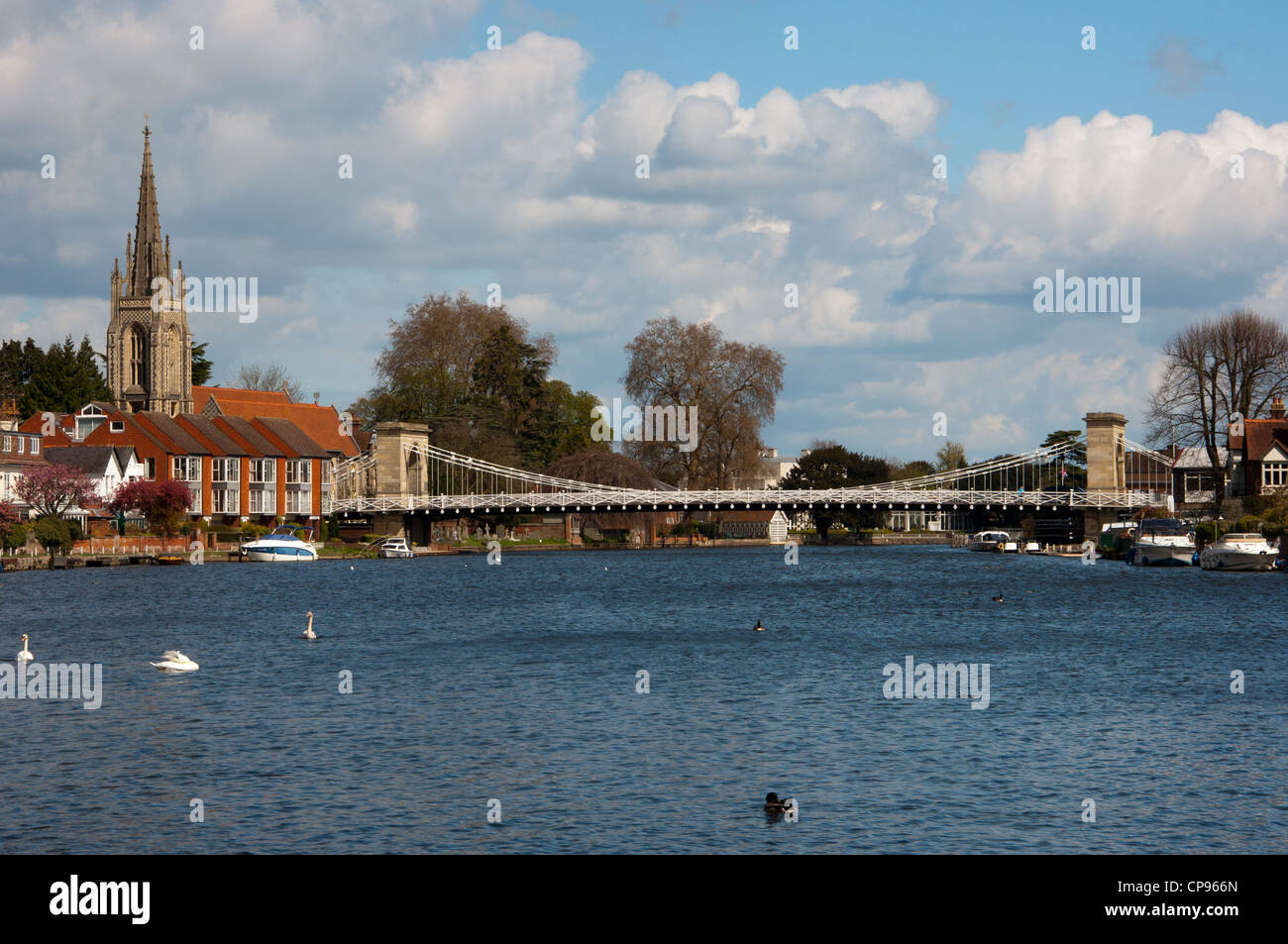 Marlow Bridge sul fiume Tamigi Foto Stock