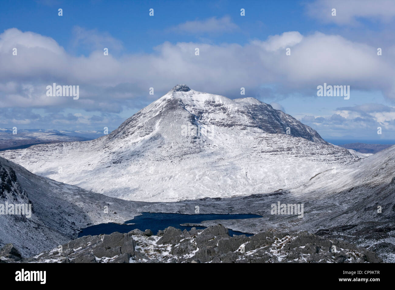 Il Corbett beinn damh in Torridon, visto da un Ruadh-stac. Foto Stock