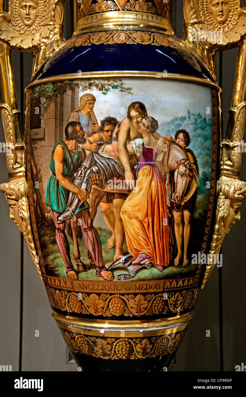 Luigi XVIII Re di Francia Louvre il cartello firmato Clan: Angelica e Medoro Porcellana dura bronzo dorato Foto Stock
