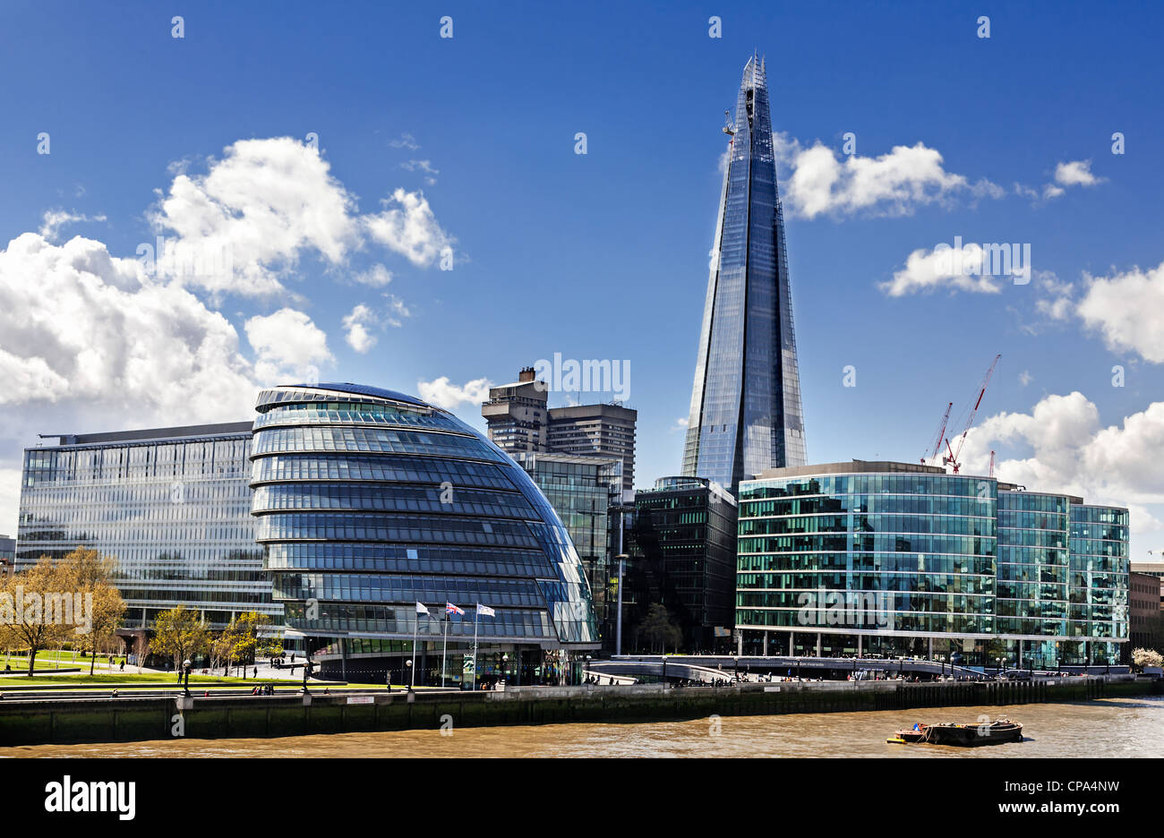 Municipio, più Londra Riverside e la Shard, Southwark, Londra, Inghilterra. Foto Stock