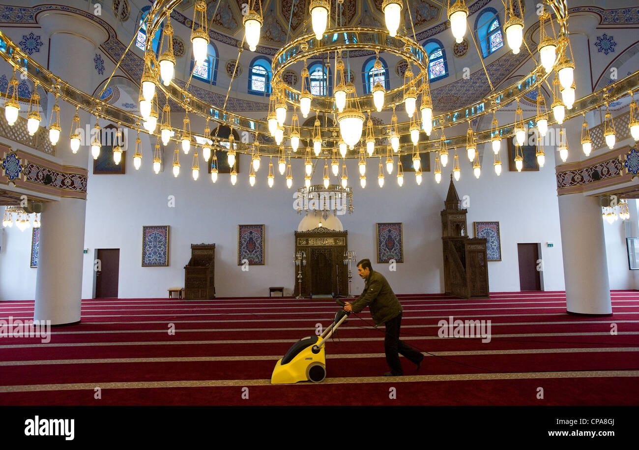 La Moschea Ditib-Merkez, Duisburg, Germania Foto Stock