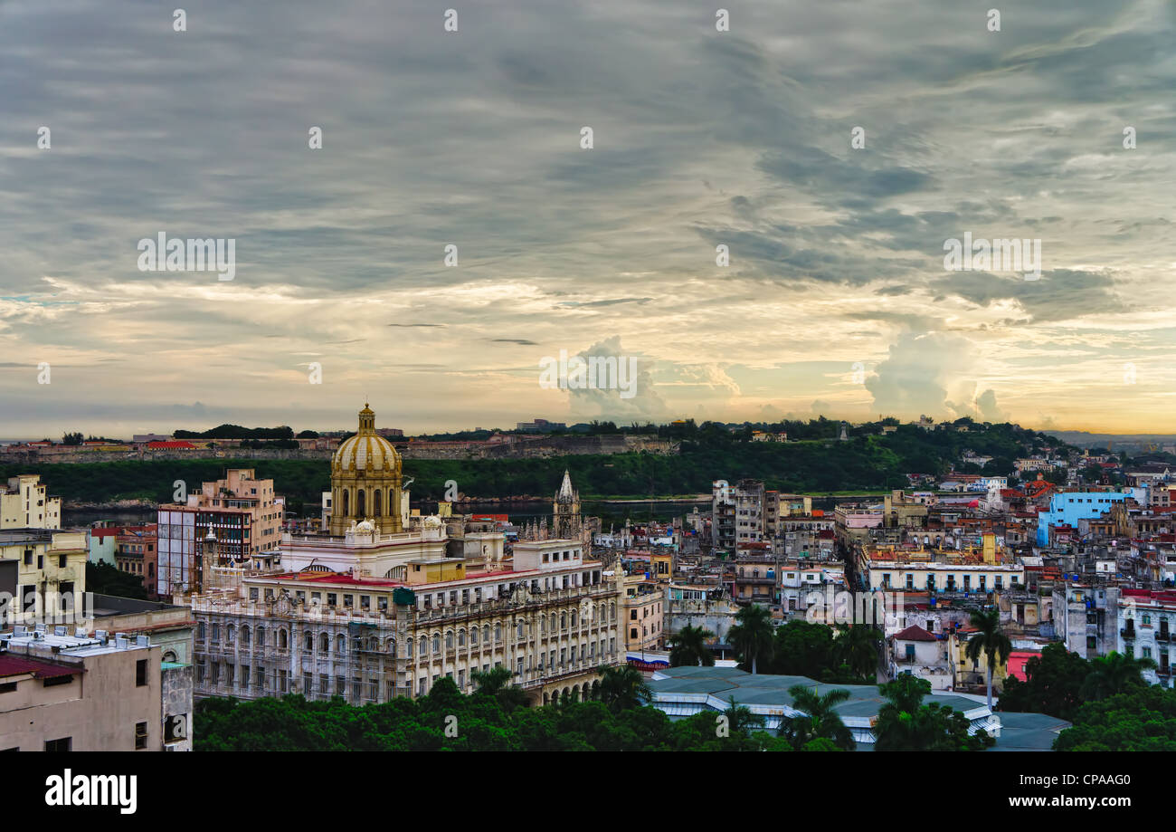L'Avana, Cuba. Panorama della città vecchia Foto Stock