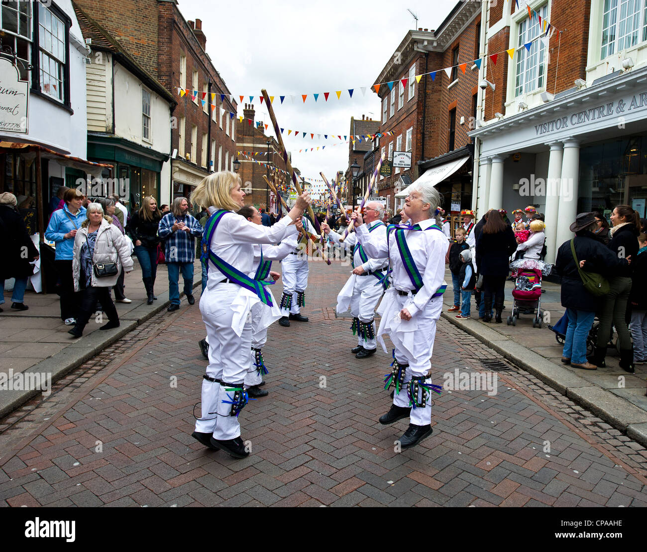 Westrefelda Morris eseguendo nel Festival spazia in Rochesetr Kent Foto Stock