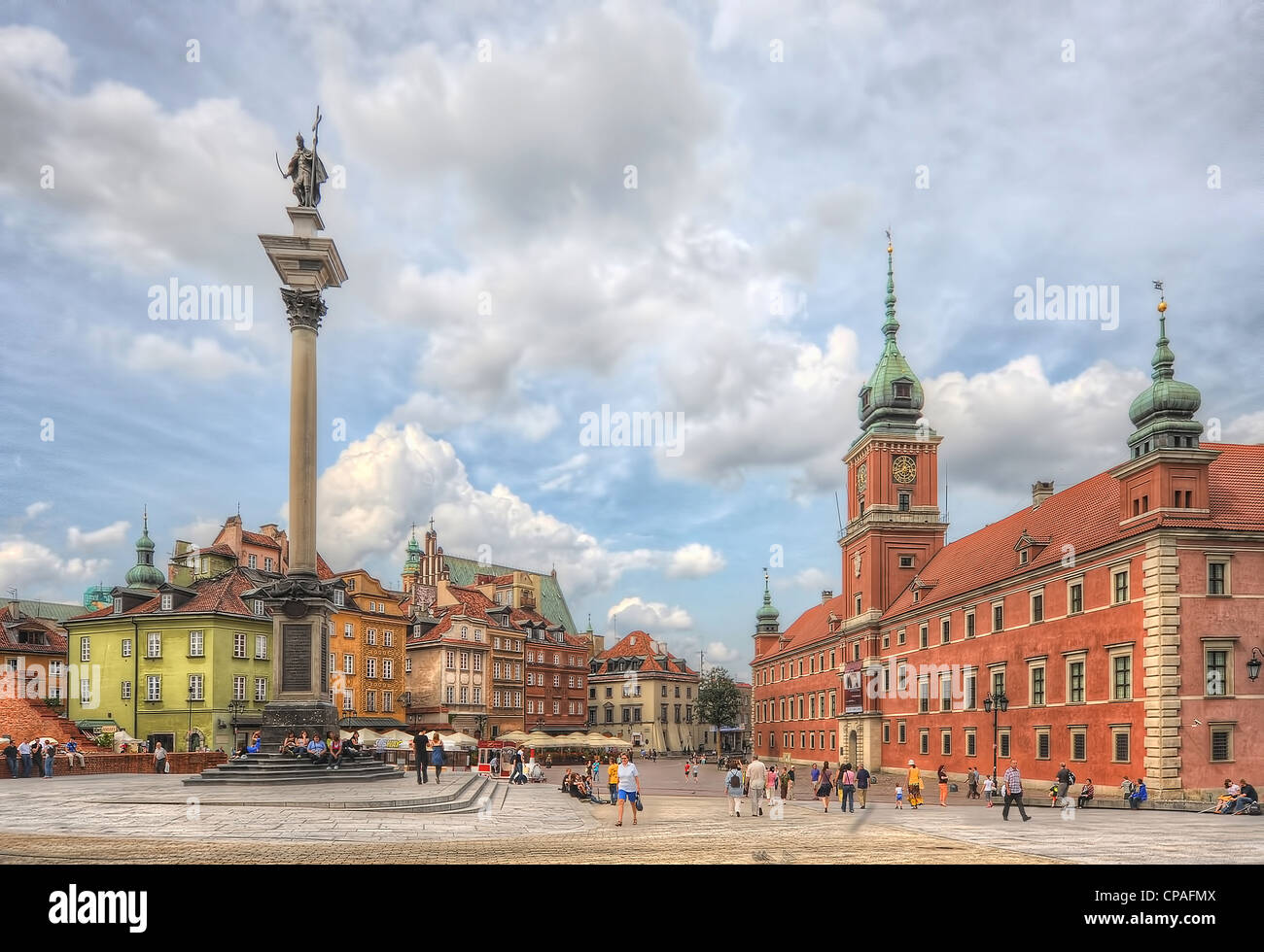 Una vista del centro storico della città di Varsavia, Polonia che fu completamente ricostruito dopo le distruzioni della seconda guerra mondiale Foto Stock