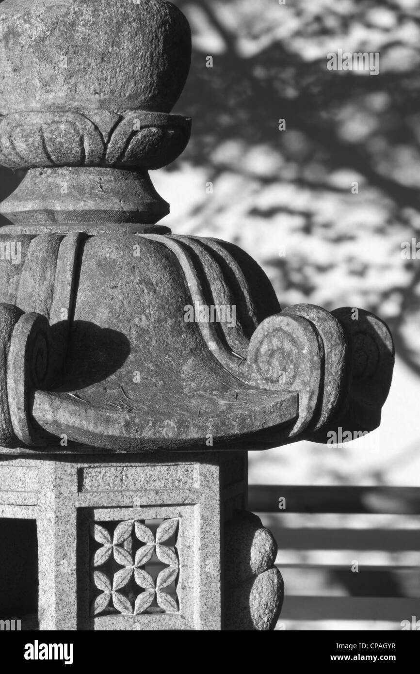 Lanterna di pietra di dettaglio, Portland Giardino Giapponese, Oregon Foto Stock