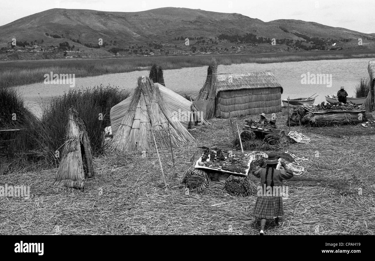 Il Perù, Puno, Isole Uros Foto Stock