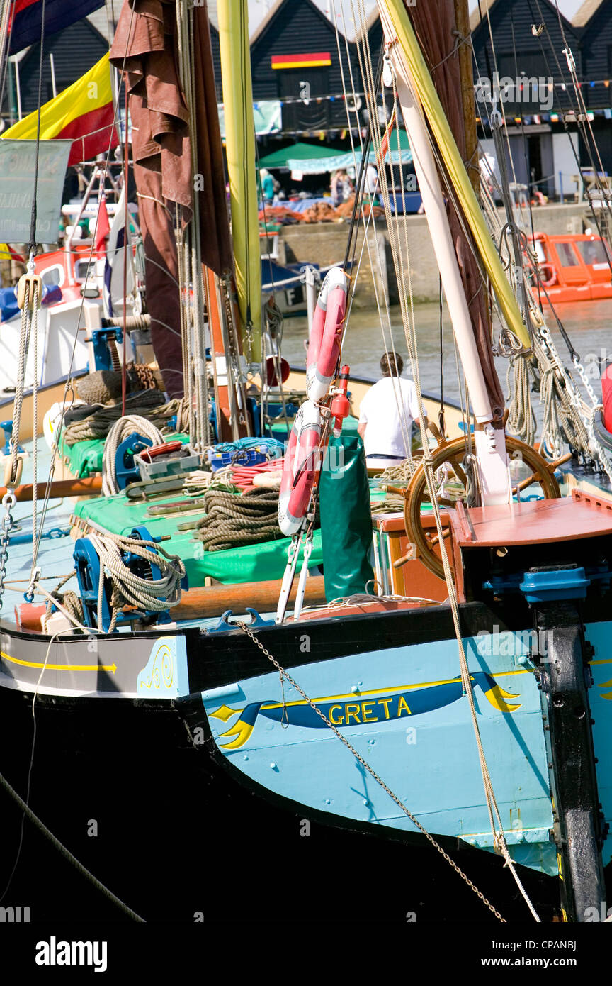 Barche nel porto di whitstable kent, England, Regno Unito Foto Stock