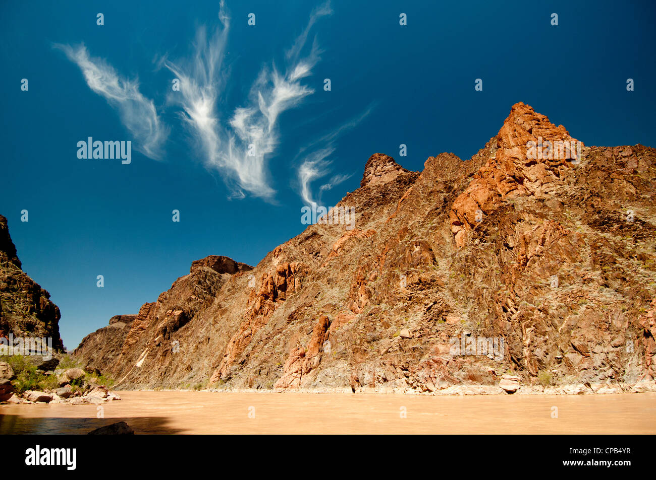 Vishnu scisto infusi con granito di Zoroaster vicino a Grapevine rapide nel Grand Canyon Foto Stock