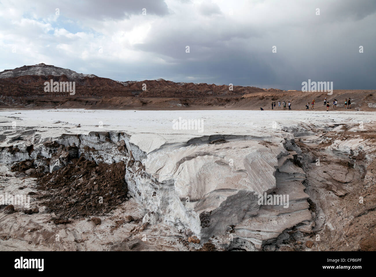 Distesa di sale vicino a Valle della Luna, San Pedro de Atacama, Cile Foto Stock