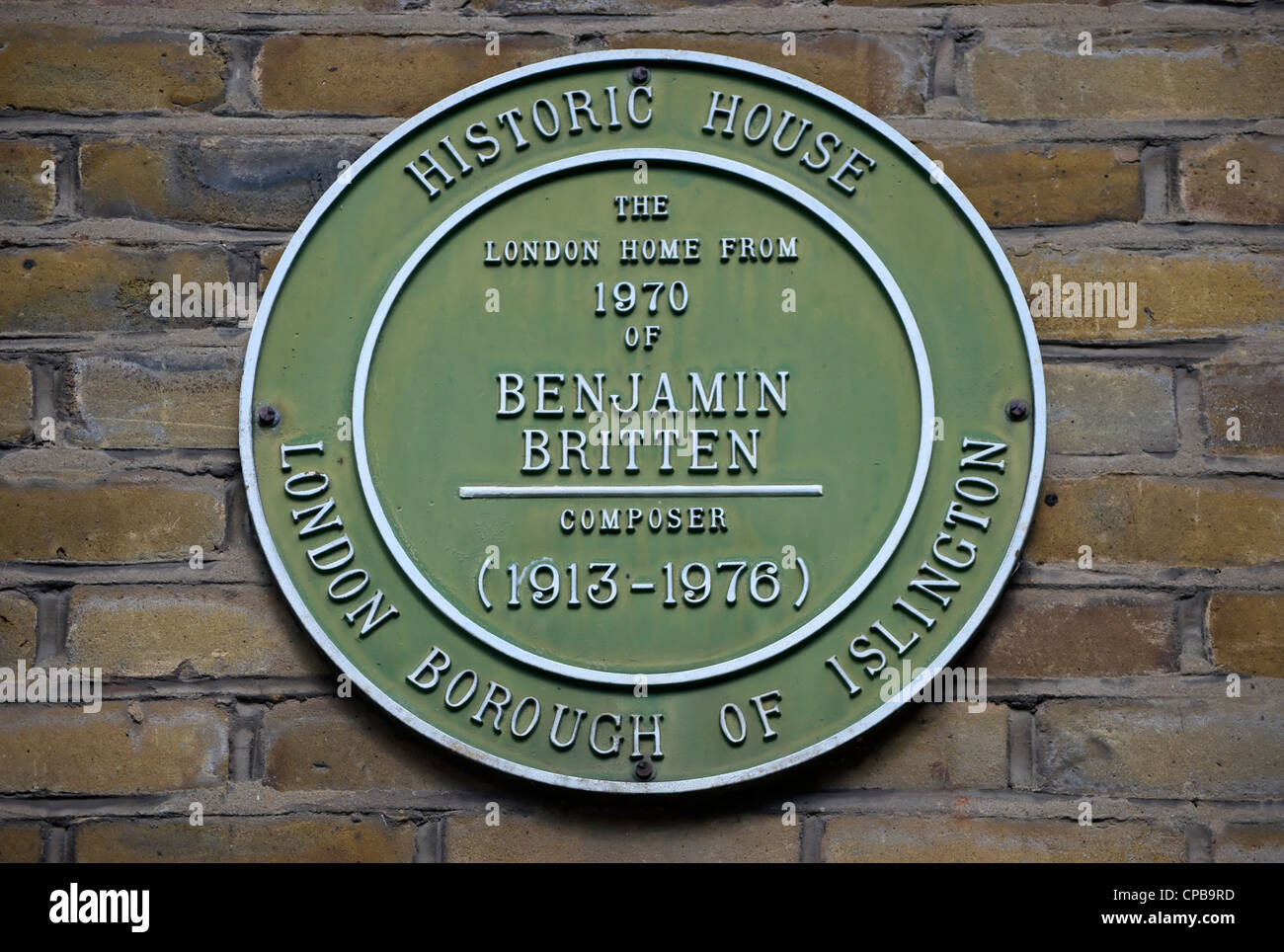 London Borough of islington casa storica di marcatura di placca una casa del compositore Benjamin Britten, Londra, Inghilterra Foto Stock