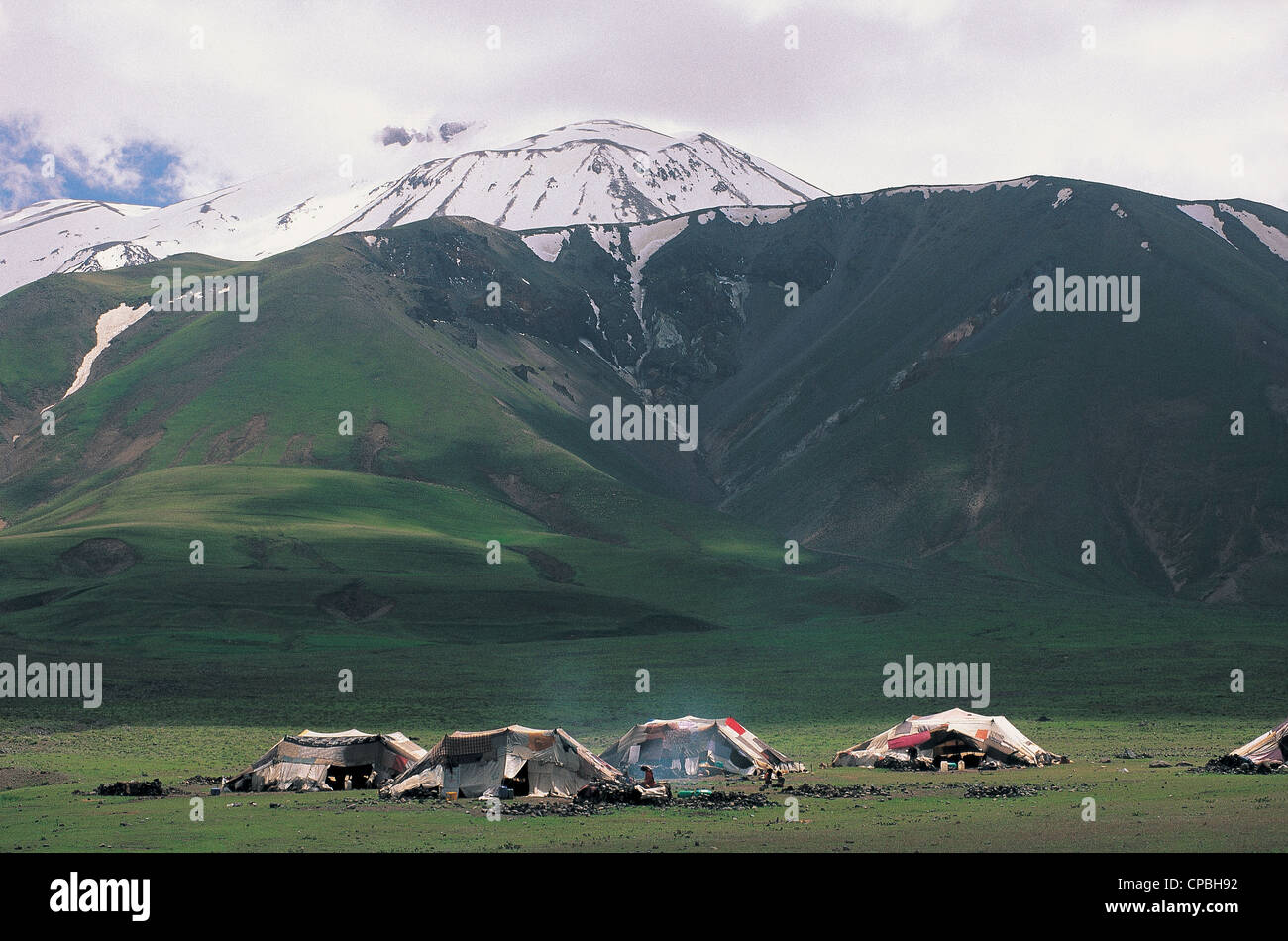 Pastori nomadi lungo Camp Montagna Suphan Patnos Ağrı Turchia Foto Stock