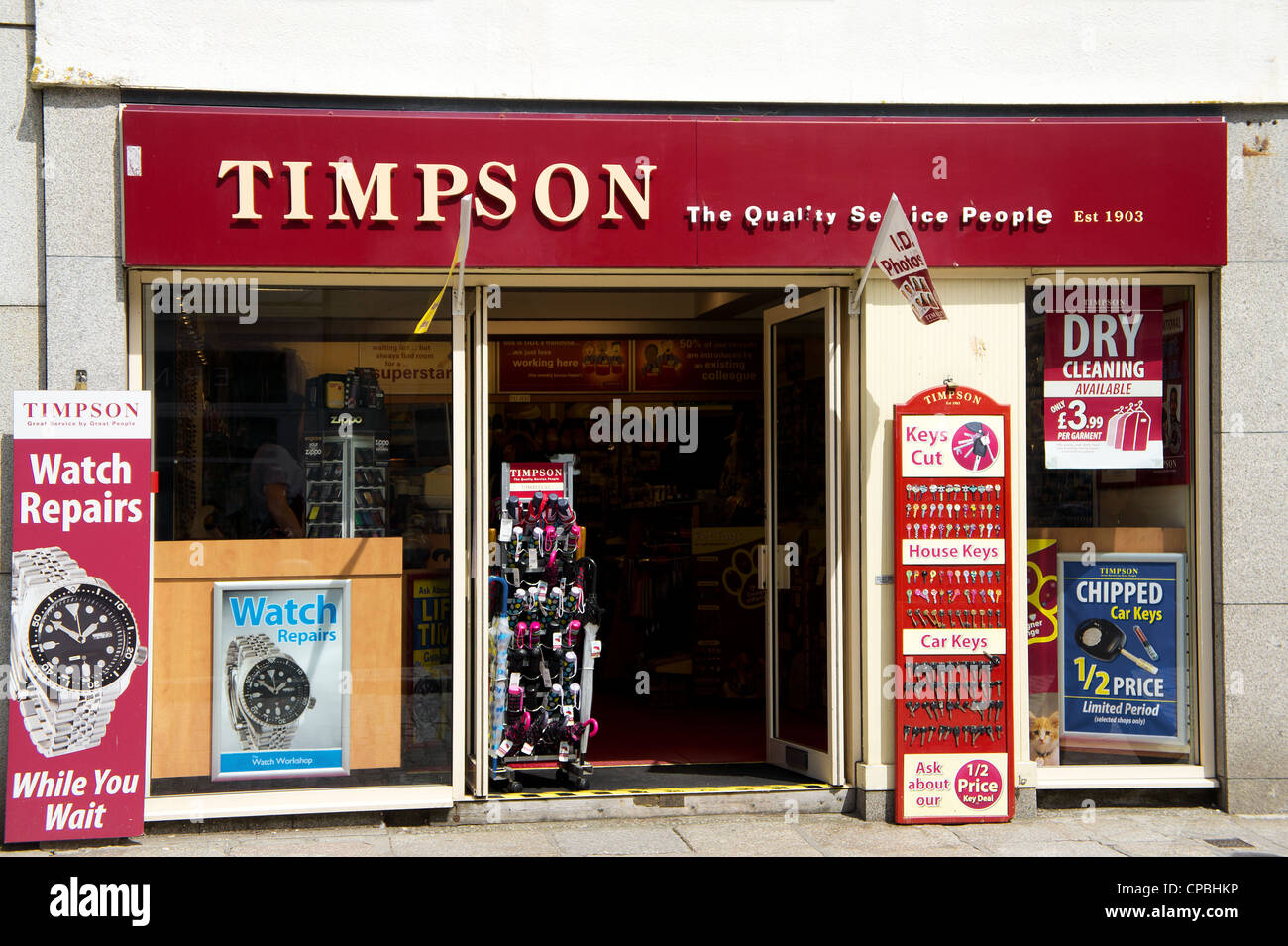 Calzatura Timpson e guardare il negozio di riparazioni in Truro, Regno Unito Foto Stock